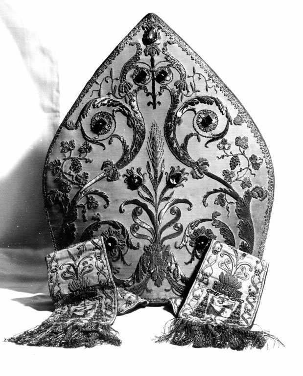 mitria - ambito romano (sec. XIX)